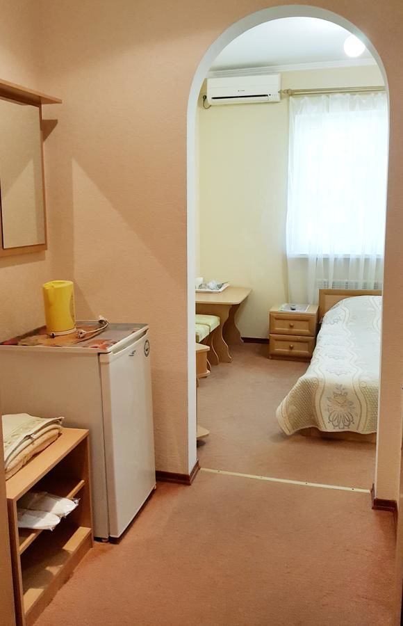 Мини-отель ФЕЯ-центр Бердянска Бердянск-38