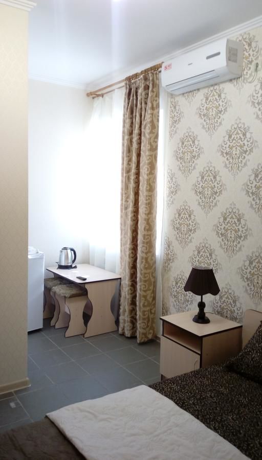 Мини-отель ФЕЯ-центр Бердянска Бердянск-44