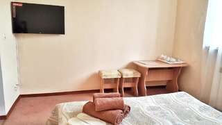 Мини-отель ФЕЯ-центр Бердянска Бердянск Двухместный номер с 1 кроватью и собственной ванной комнатой-9