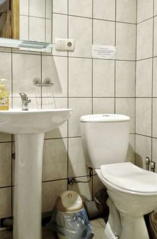 Мини-отель ФЕЯ-центр Бердянска Бердянск Люкс с 2 спальнями-12