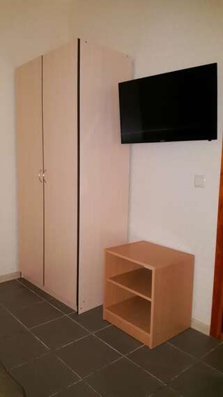 Мини-отель ФЕЯ-центр Бердянска Бердянск Двухместный номер Делюкс с 1 кроватью и душем-6