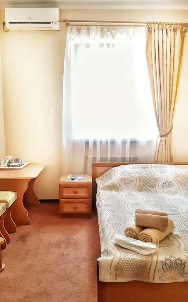 Мини-отель ФЕЯ-центр Бердянска Бердянск-34